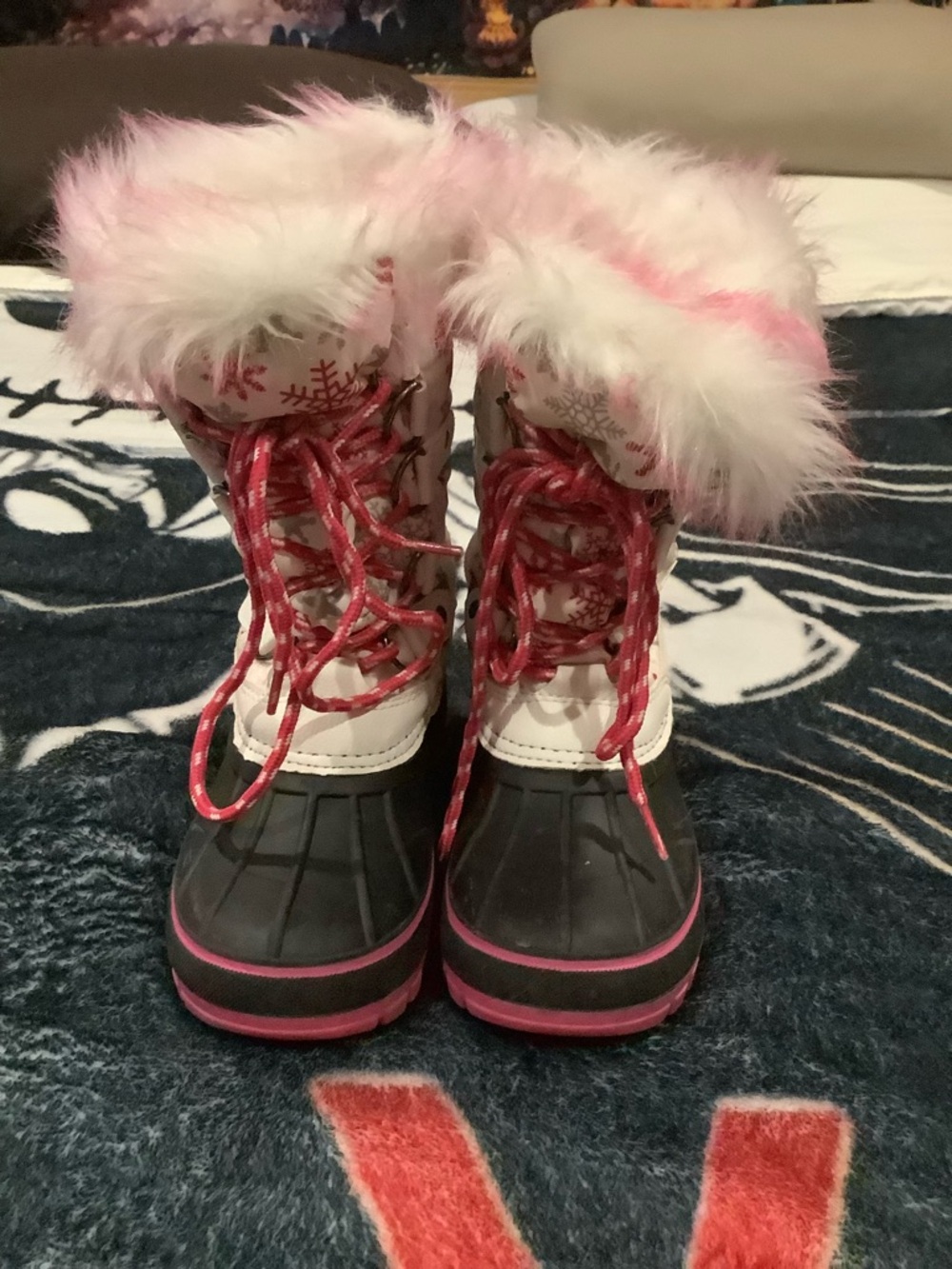 Girls White & Pink Faux Fur Snow Boots